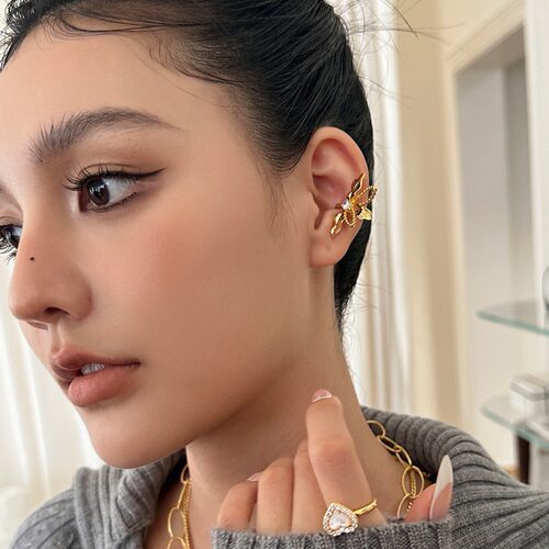 Boonee alus小众设计感2023秋冬耳夹无耳洞女新款花朵耳骨夹耳饰