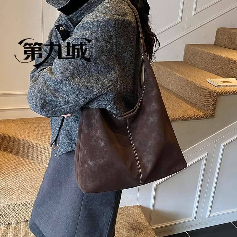 第九城休闲个性托特包2025冬季新款女士包包潮流质感大容量单肩包,箱包皮具/热销女包/男包,单肩包,淘宝优惠券,粉丝福利购,淘宝优惠卷