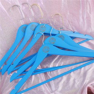 卡通机器猫实木衣架衣帽间衣挂衣橱衣撑