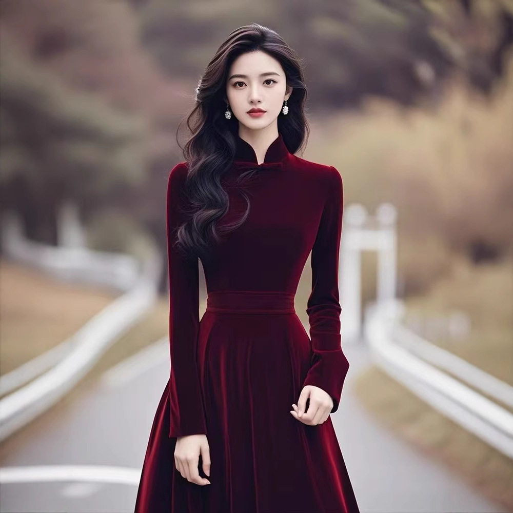 秋冬气质名媛高端女神范高级感端庄大气新中式国风红色丝绒连衣裙