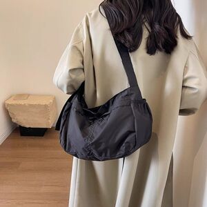 南郭良品感超柔软尼龙布包包女包单肩包时尚百搭通勤包简约斜挎包