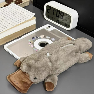 鸭嘴兽笔袋学生大容量可爱毛绒创意动物桌面收纳袋软呼呼搞怪笔盒