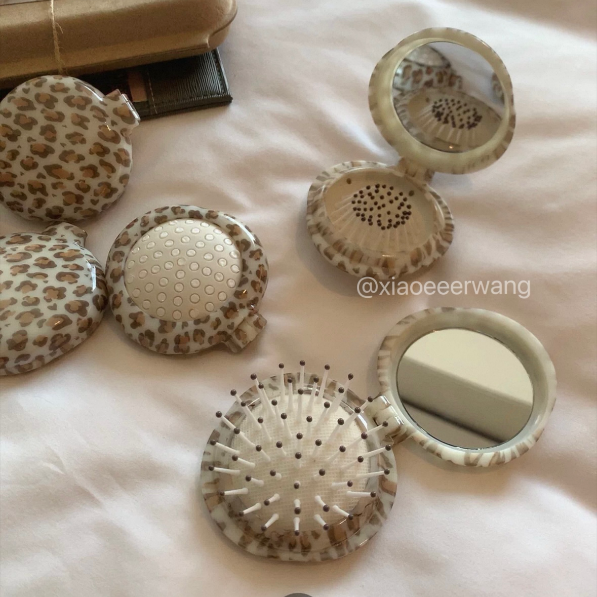梳子豹纹气垫按摩梳女士家用小梳子防静电便携随身镜子一体气囊梳,家庭/个人清洁工具,梳子/化妆梳/按摩梳,淘宝优惠券,粉丝福利购,淘宝优惠卷