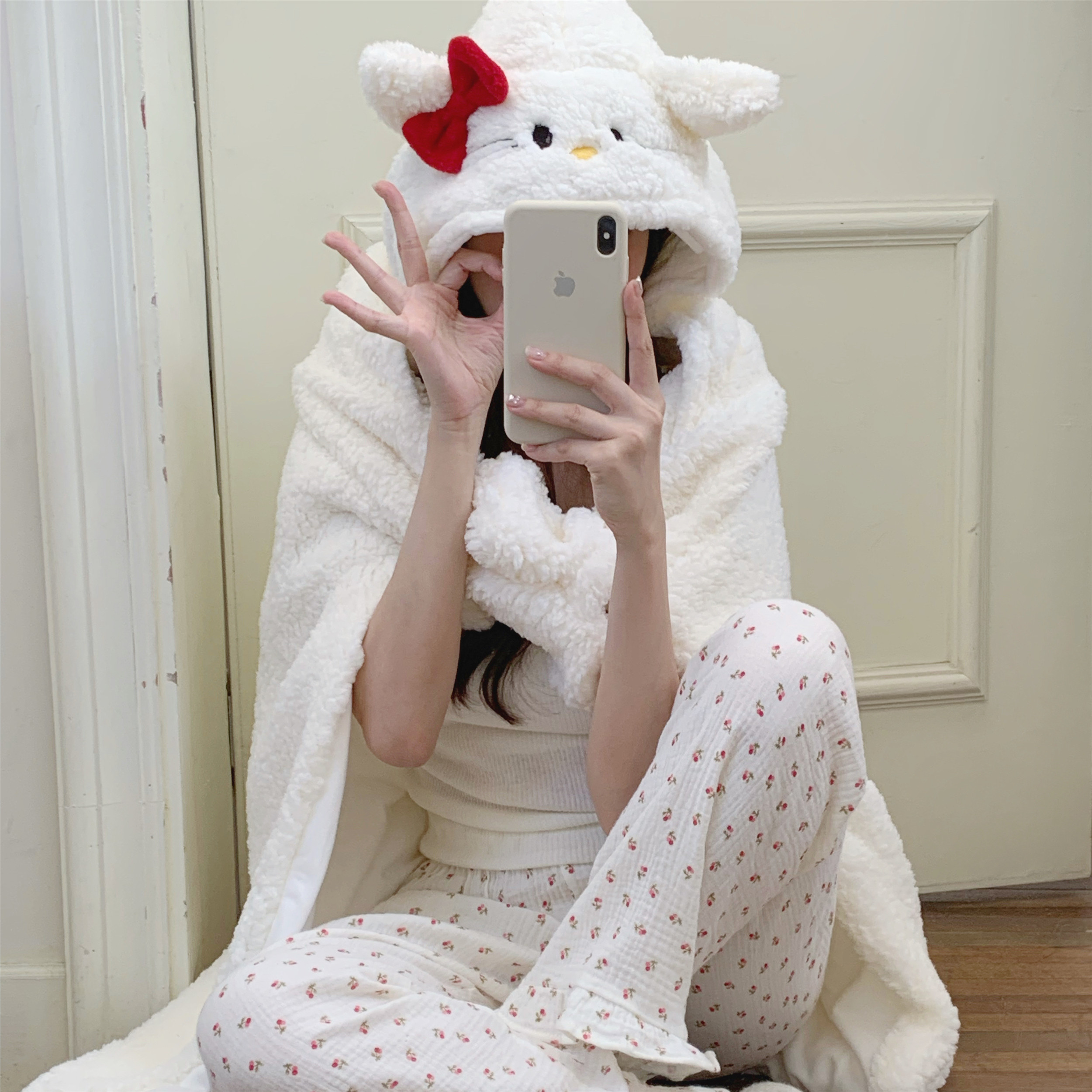 寝室Bi备追剧神器~可爱猫咪披风