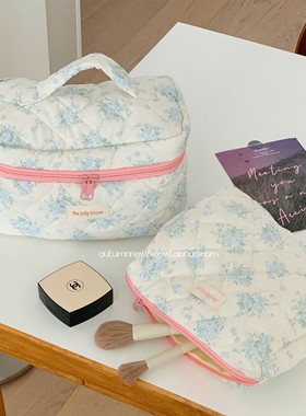温柔蓝色蔷薇化妆包女大容量2024新款收纳包便携旅行护肤品洗漱包