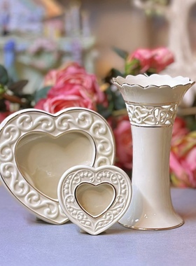 陶瓷浮雕镂空描陶瓷浮雕镂空描