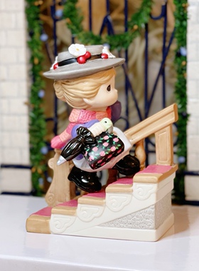 楼梯场景工艺品水滴娃娃摆件楼梯