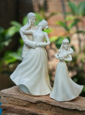 持续瓷生 陶瓷白膜家居工艺品桌摆件迪士尼白雪公主王子人物创意