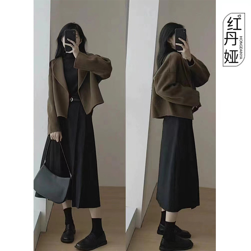 巨好看套装裙女秋季减龄一整套穿搭高级感显瘦遮肚子肉洋气两件套