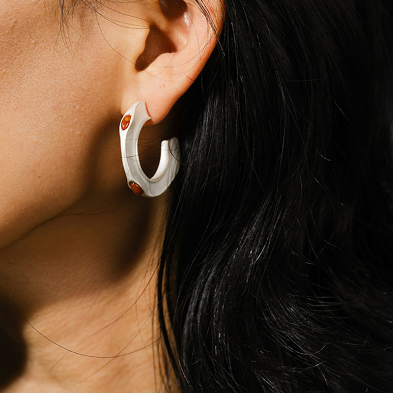 Cha 官方 | 器契qiqi S02缝隙 山脊 蜜蜡耳环