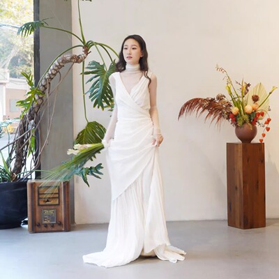 Cha 官方 | Cortana 婚纱礼服系列 CRISTINA Dress 真丝V领连衣裙