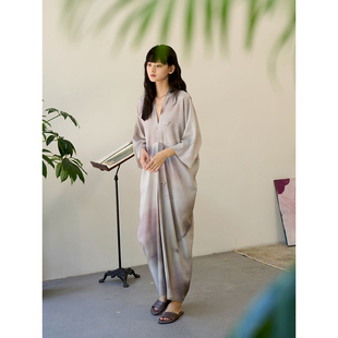 枝 Cha 真丝印花V领层次长裙 futura adesso 推荐