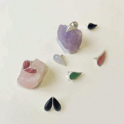 Cha 官方 | Soft Mountains软山Secret Heart黑玛瑙爱心耳钉