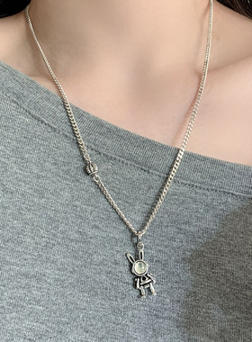 【两件包邮】宇航小兔子吊坠项链女复古时尚气质白月光皇冠锁骨链