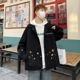 黑色