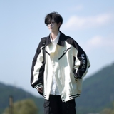 白色