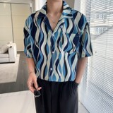 蓝色