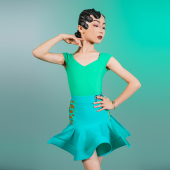 L297 2025春款 女款 v领修身 绿色 FZS 分片裙套装 DANCE