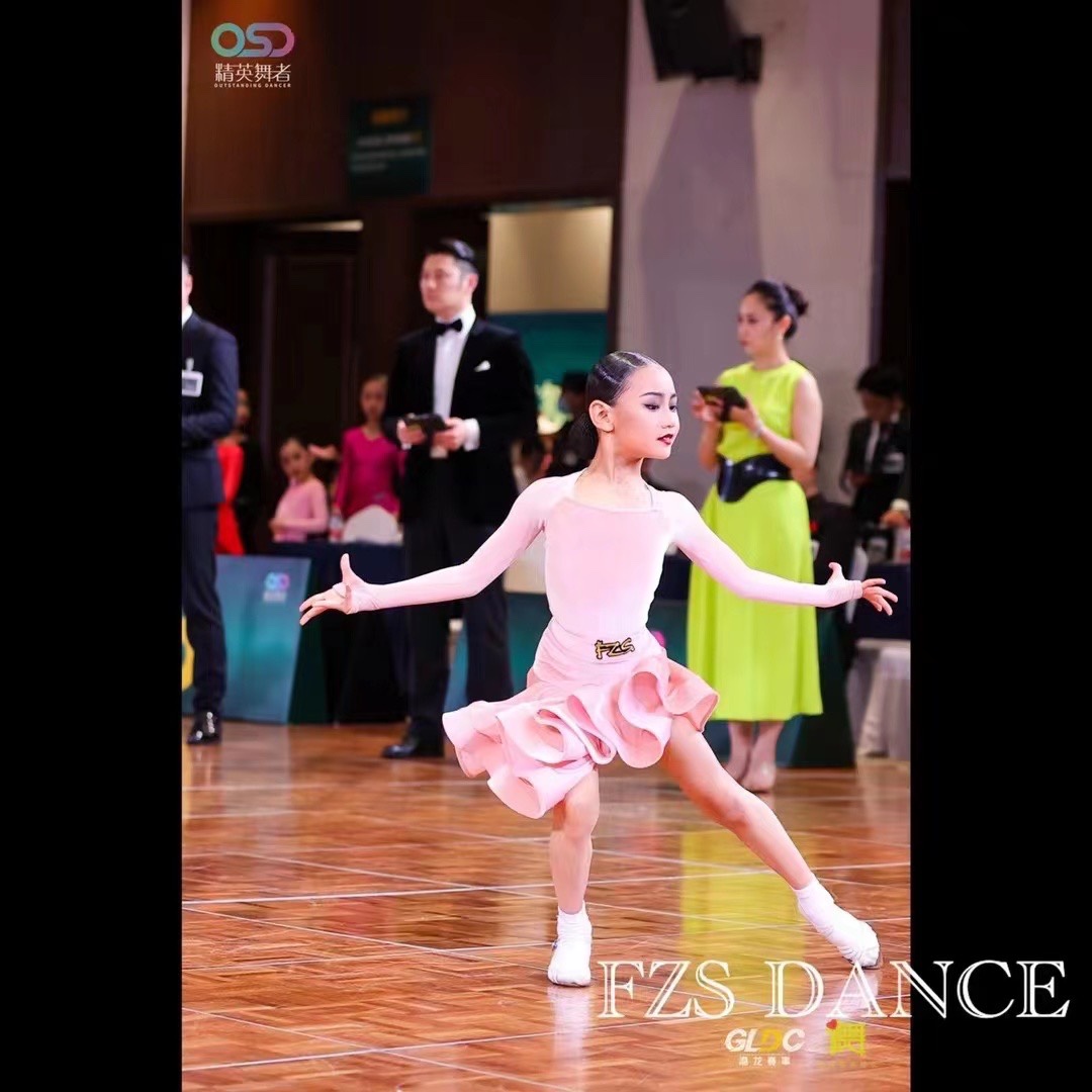 FZS舞服定制规定服定做拉丁舞比赛服量身定制【英国丝绒】