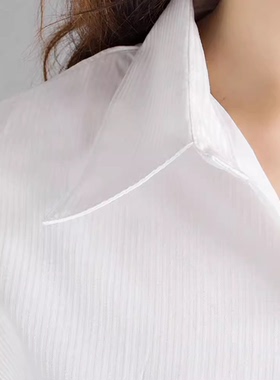 夏季女白色竖条纹短袖衬衫收腰 V领OL上班衬衣浅蓝加大码工装长袖