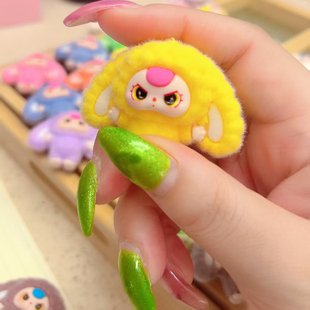 带孔树脂植绒娃三岁崽崽卡通串珠笔配件 手机钥匙包链diy手工散珠