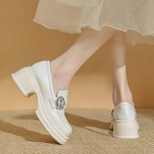 英伦风真皮牛皮乐福鞋 女粗跟白色圆头搭扣通勤百搭中跟纯色小皮鞋