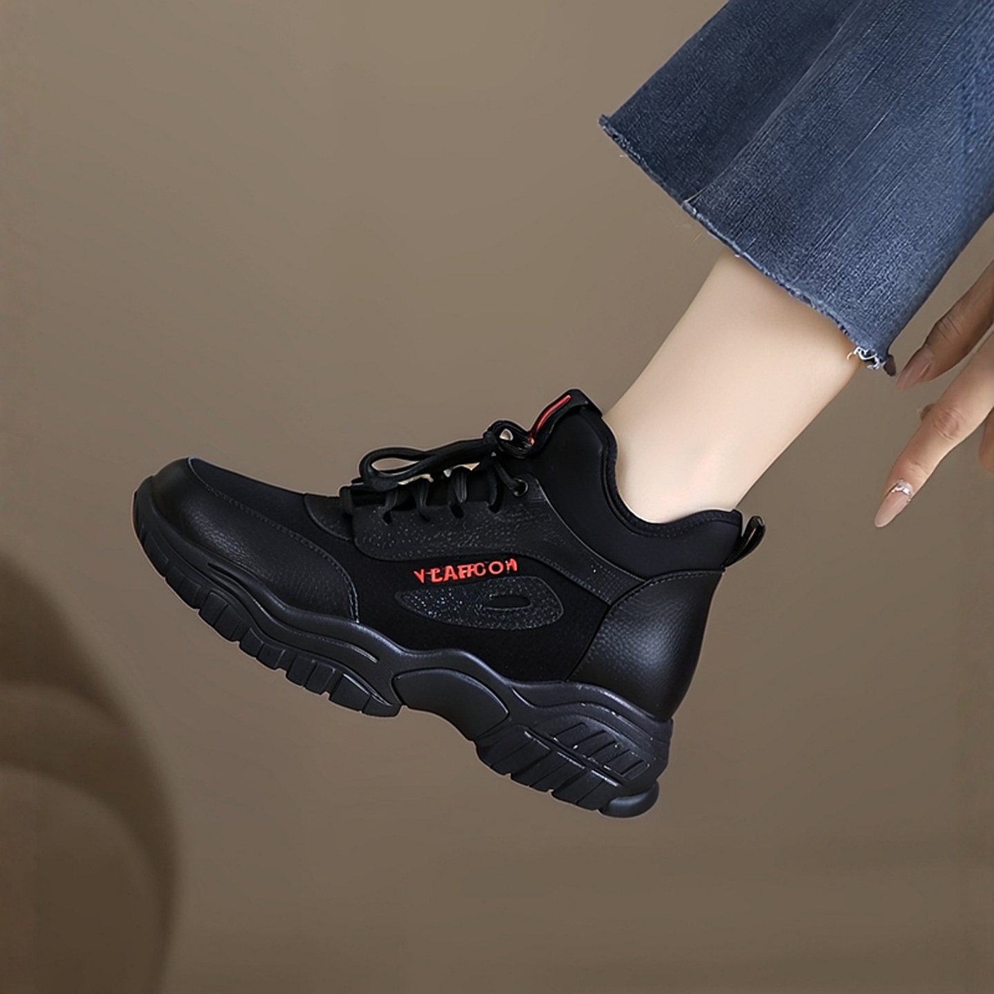 意尔康2025秋冬季新款厚底老爹鞋