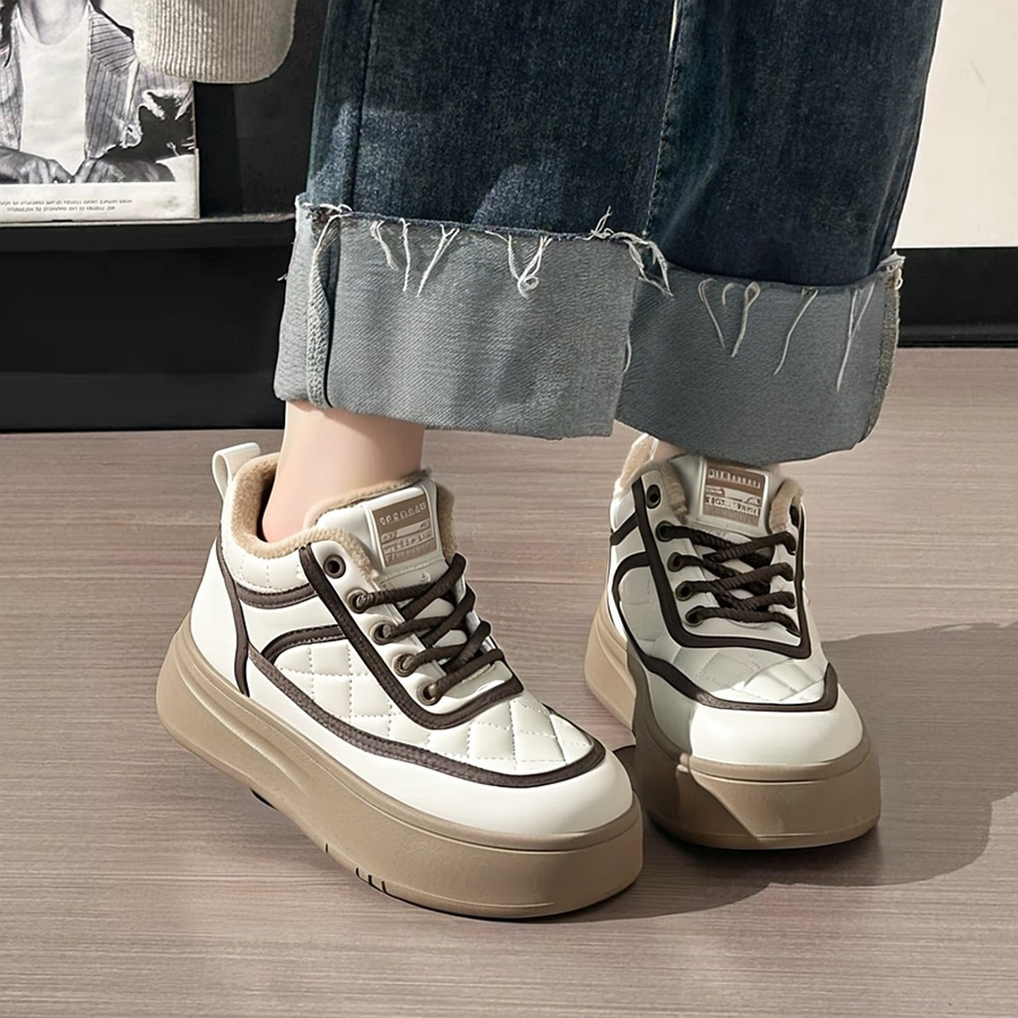 2025春秋牛皮休闲鞋女真皮小白鞋魔术贴平底运动鞋超轻板鞋ins潮,女鞋,时尚休闲鞋,淘宝优惠券,粉丝福利购,淘宝优惠卷