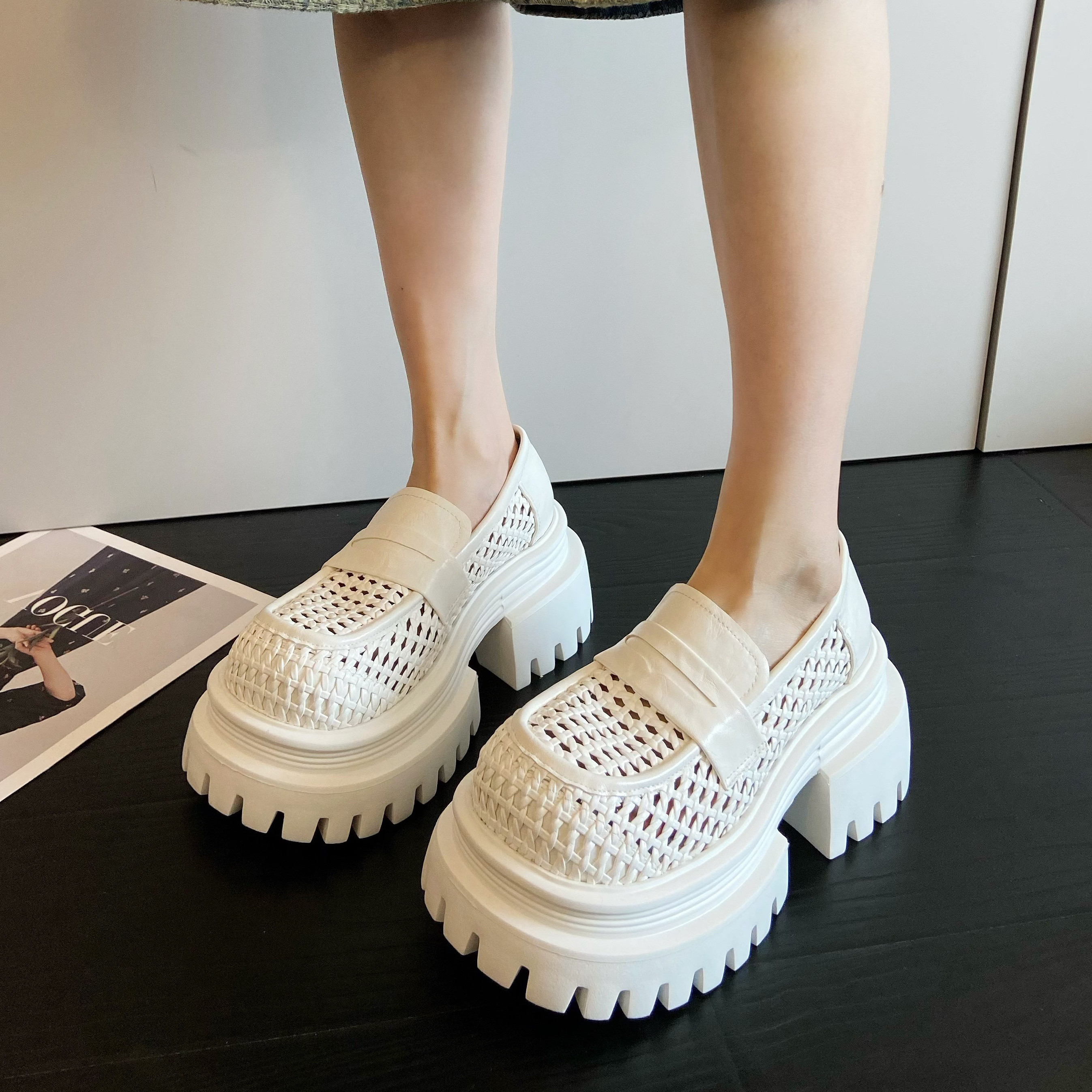 编织镂空厚底增高乐福鞋女2026夏季新款百搭舒适软底小个子单鞋女