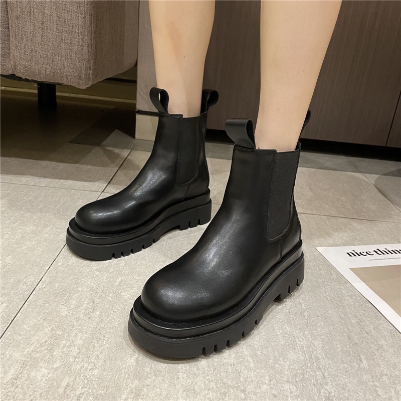 女mona马丁靴厚底短靴同款布里