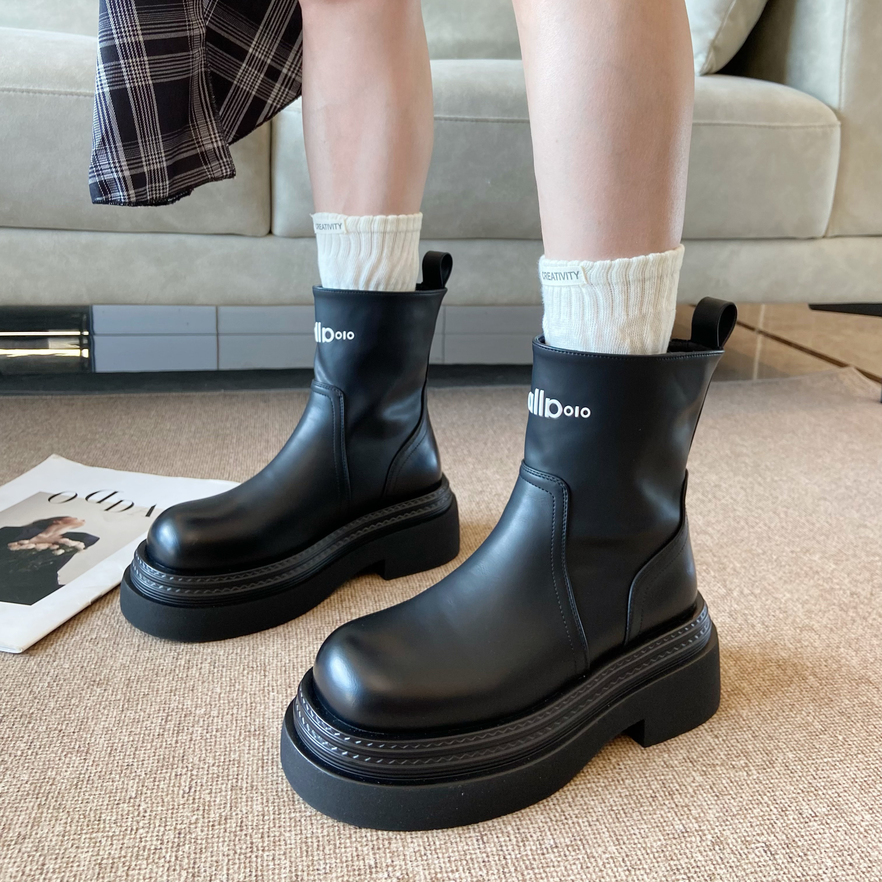 厚底瘦瘦靴马丁靴女2025秋季新款百搭增高休闲短靴ins潮鞋弹力靴