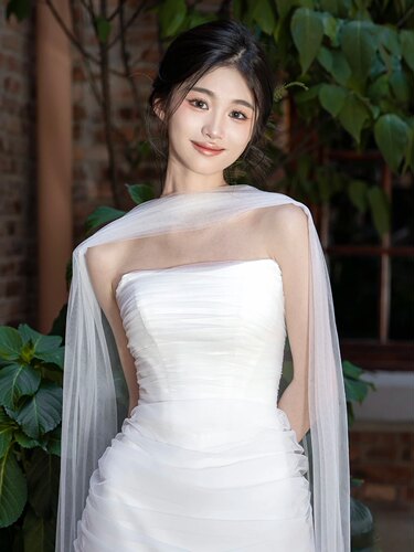 韩式高级感颈纱白色长款造型围脖纱婚纱礼服拖尾肩纱新娘披肩拍照