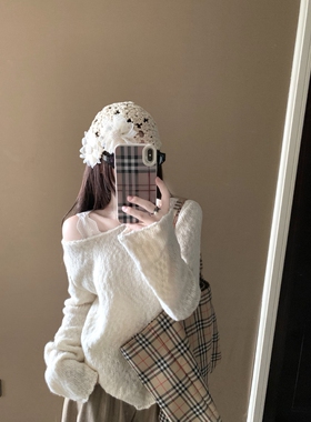 日本offcat法式气质肌理感白色露肩毛衣女秋冬宽松显瘦长袖针织衫