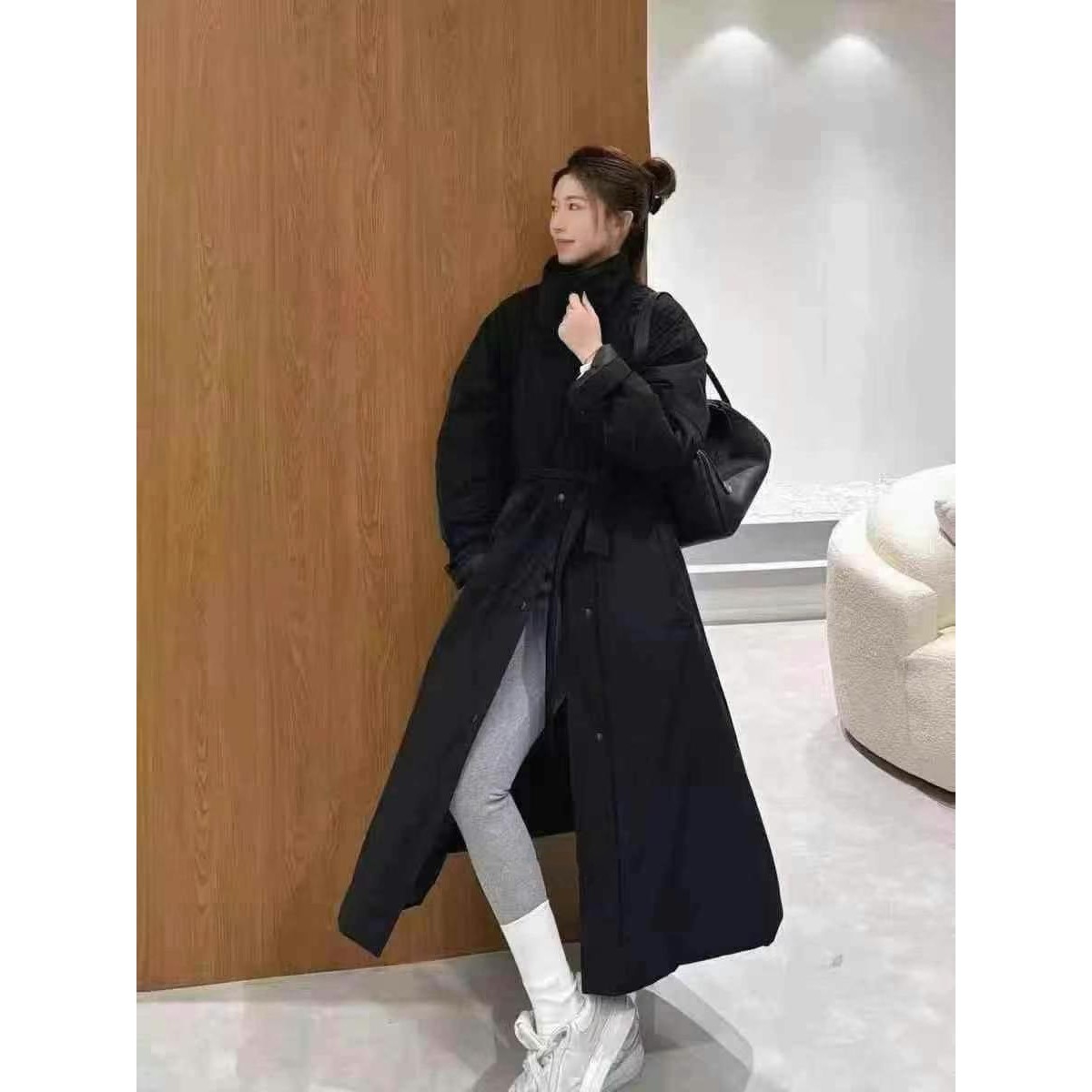 日本offcat90白鸭绒高级感黑色薄款风衣羽绒服女冬季新款中长款大