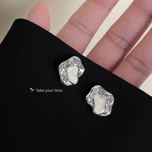 法式复古奶白滴油几何耳环女简约时尚甜美花朵耳钉韩系百搭耳饰品