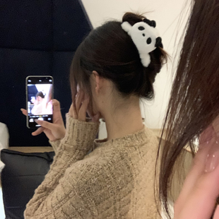 元 气满满可爱毛绒熊猫抓夹发夹网红韩系ins风盘发抓夹可爱百搭