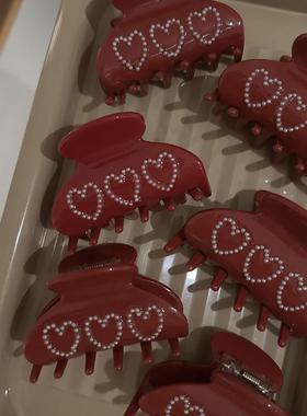 精致爱心水钻复古红色抓夹简约高级感轻奢后脑勺盘发鲨鱼夹发饰