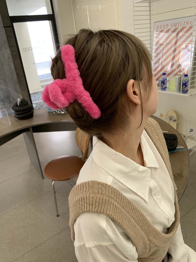 鲨鱼夹毛绒绒百搭简约大号