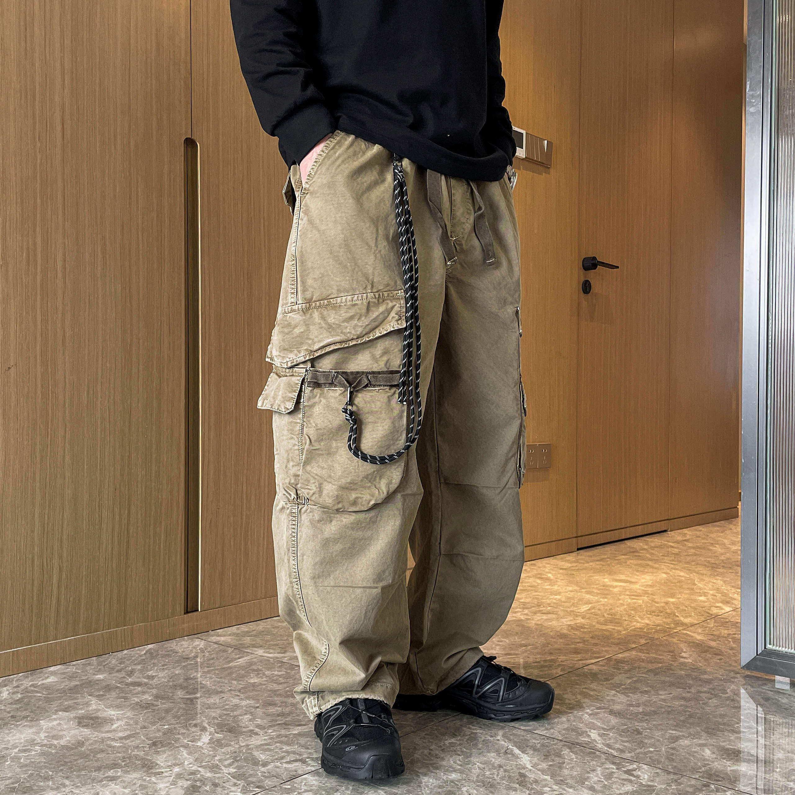 工装风卡其色多口袋大码阔腿裤男春秋宽松绳子装饰休闲长裤