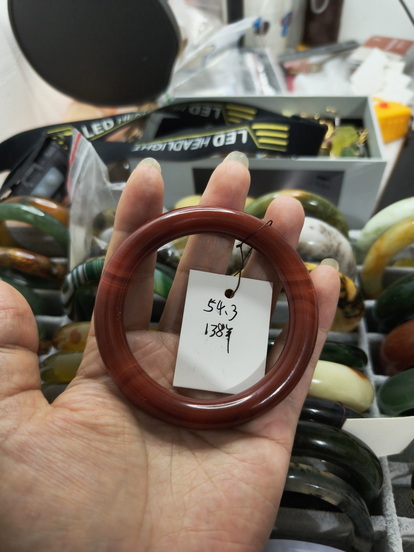 天然红缠丝玛瑙手镯中国红正红大红玛瑙54.3