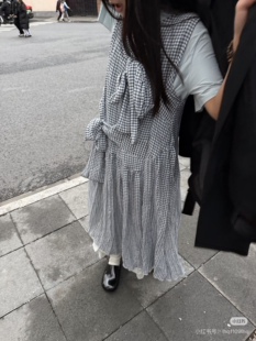 十三行 2026春季新款宽松显瘦收腰系带百搭格子背心连衣裙女