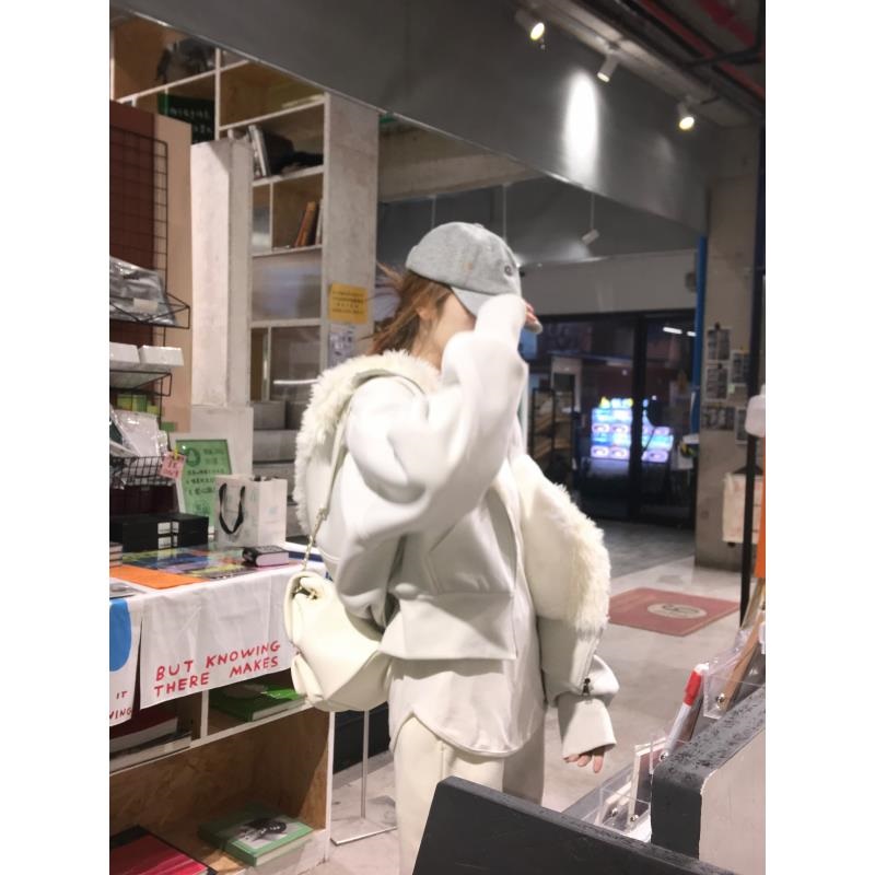 白巧甜心yc系列白色毛领连帽卫衣