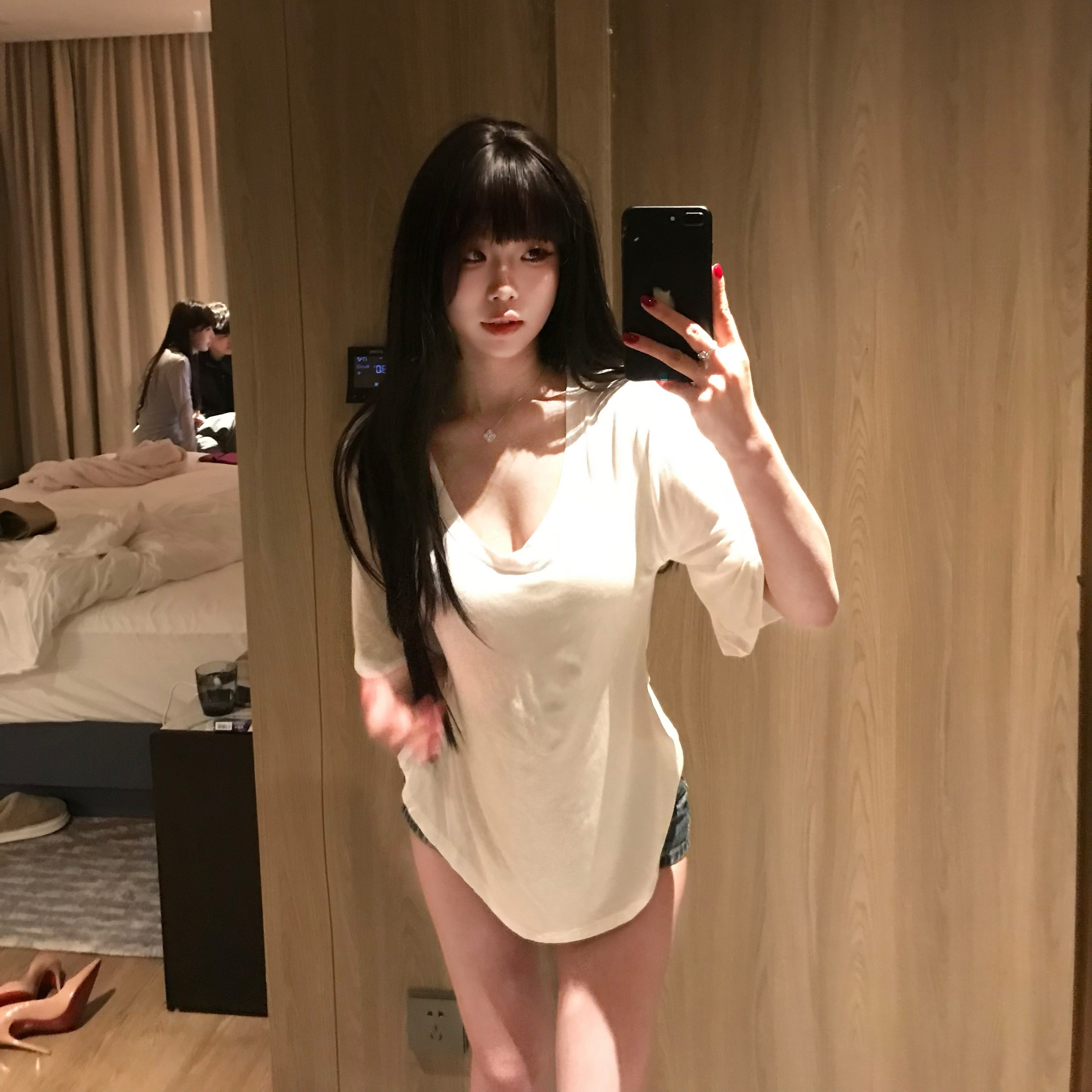 【清淡白开水】纯欲风水感软糯大V领宽松七分袖T恤S255999