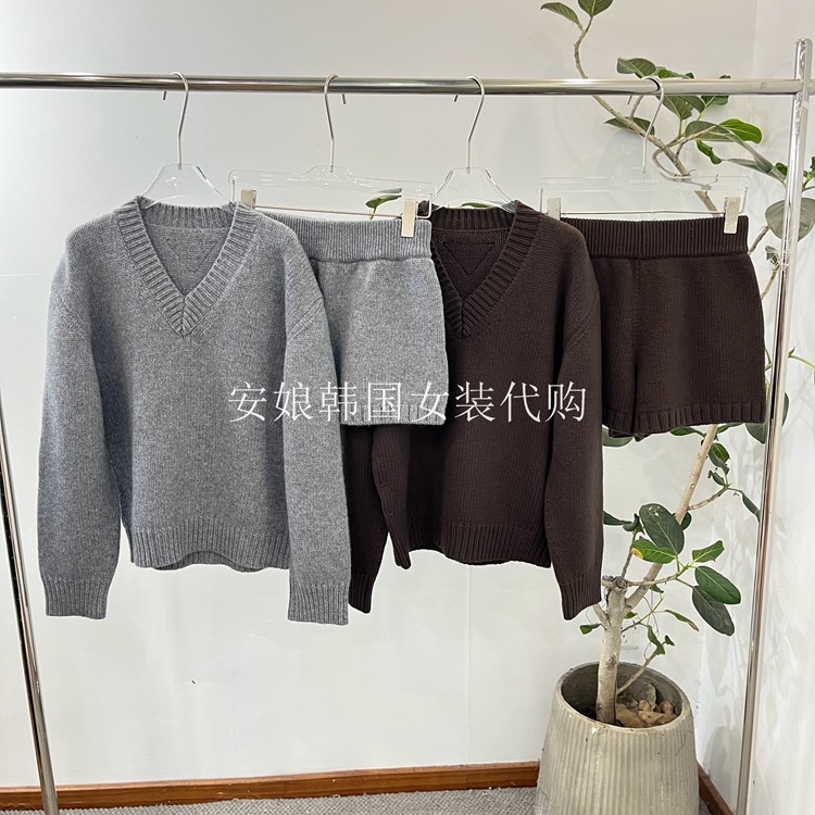 PH23V领针织毛衣短裤羊毛套装