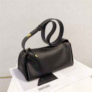 黑色女王正品 潮大容量单肩手提腋下软皮女包 宽肩带斜挎包2026新款