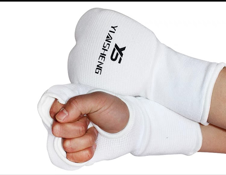 空手道拳套护脚背空手道护具露指两排并指一击手套跆拳道护手护腿