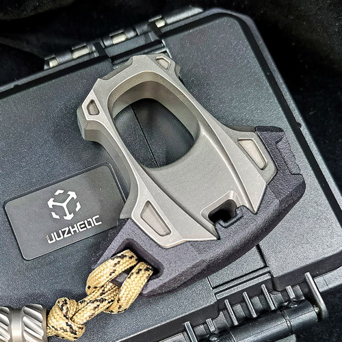 矩阵EDC行侠钛合金便携单指虎把玩应急破窗器多功能解压玩具装备
