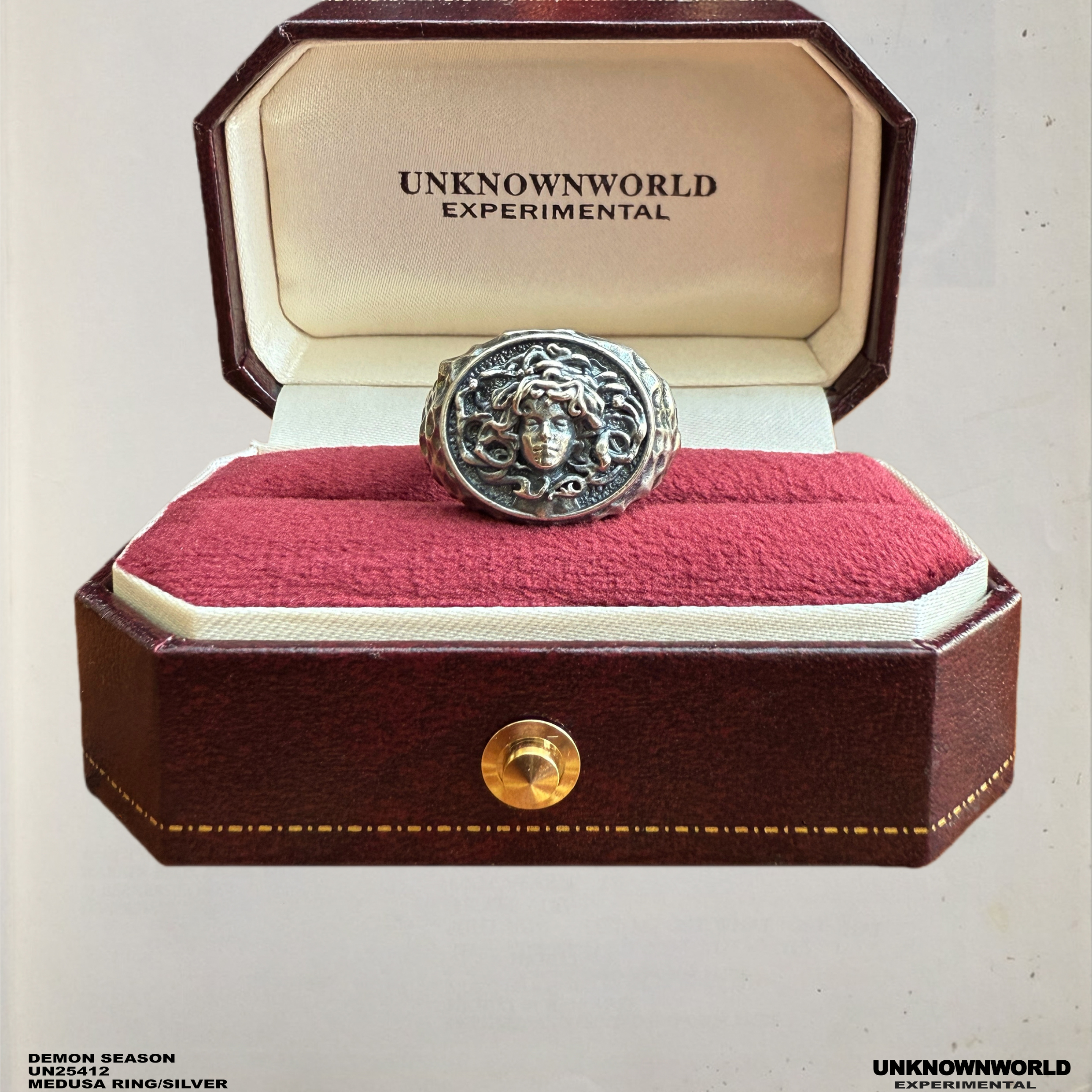 UNKNOWNWORLD 25FW 恶魔季美杜莎正面头雕锤纹手工先锋银饰戒指