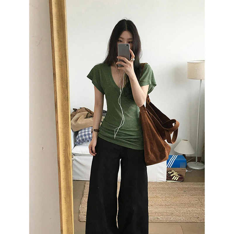 韩系绿色V领正肩短袖t恤女夏季新款小众设计感修身收腰纯色上衣