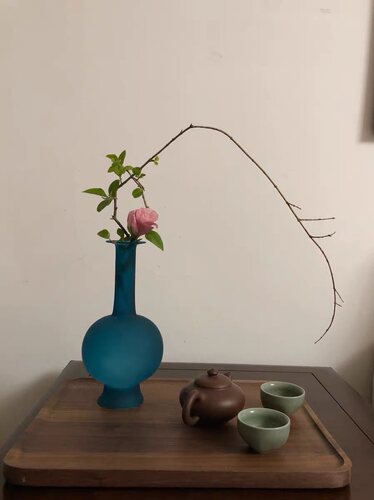 蓝色古典插花瓶质量怎么样 蓝色古典插花瓶口碑怎么样 小麦优选 蓝色古典插花瓶质量怎么样 蓝色古典插花瓶口碑怎么样 小麦优选